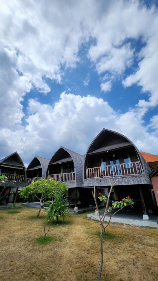 Готель Suka Beach Bungalow Нуса-Лембонган Екстер'єр фото