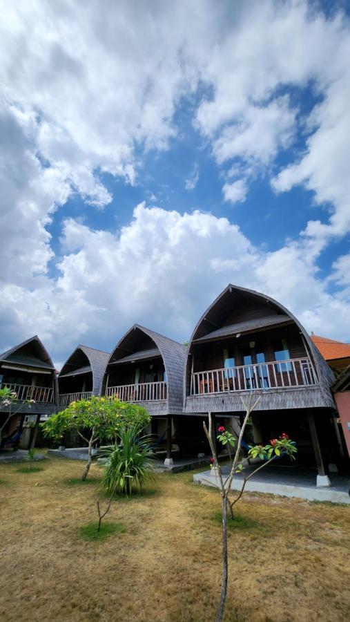 Suka Beach Bungalow Нуса-Лембонган Екстер'єр фото